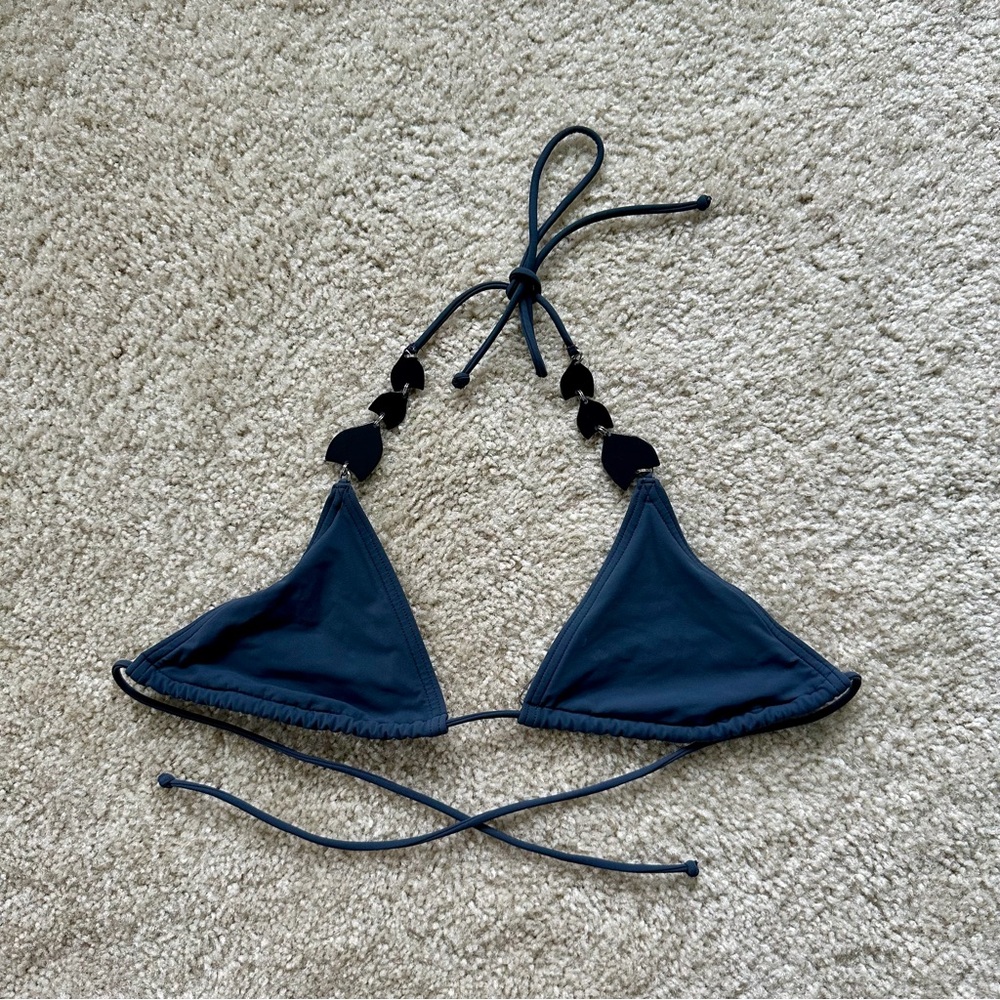 • vs bikini top •